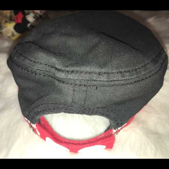 ❣️Disney Parks Minnie Mouse Graphic Edge Hat ❣️ - Picture 5 of 6